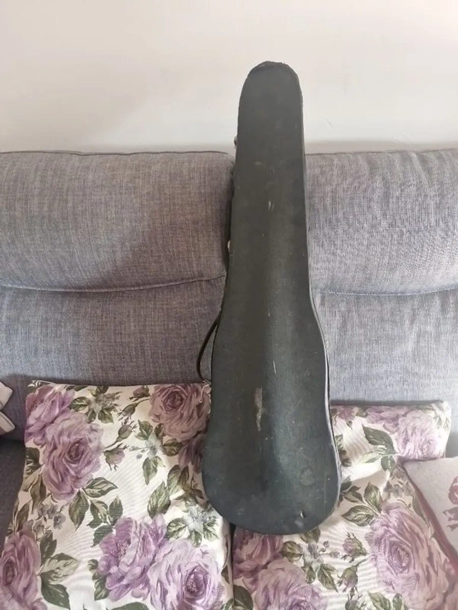 Antique violin case in need of some repairs. Ideal restoration piece - Image 1