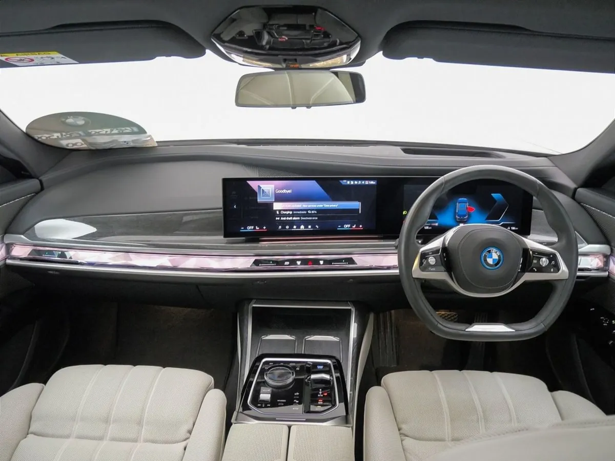 BMW i7 Xdrive60 Excellence - Image 4