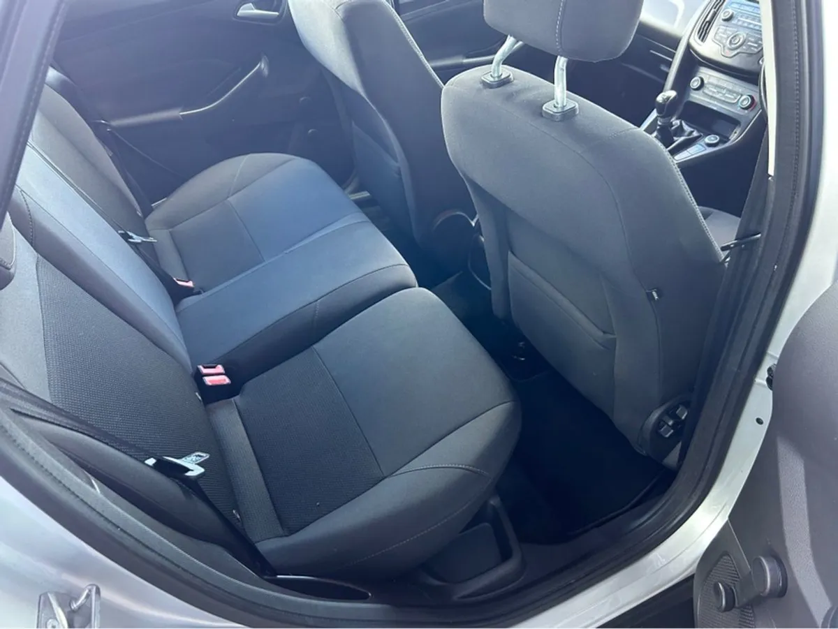 Ford Focus Style 1.0 Ecoboost 100PS 5DR 4 - Image 4