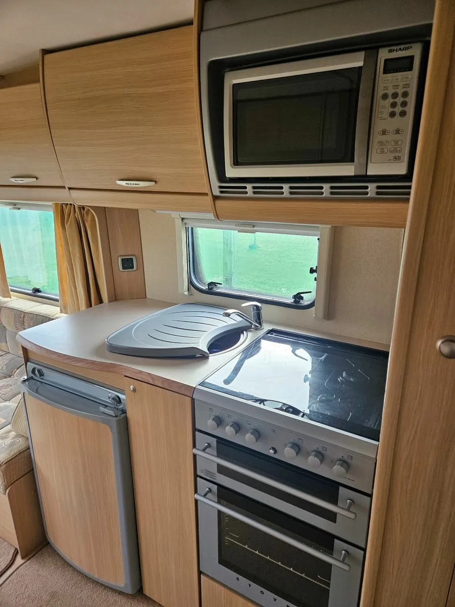 Caravan - Image 3