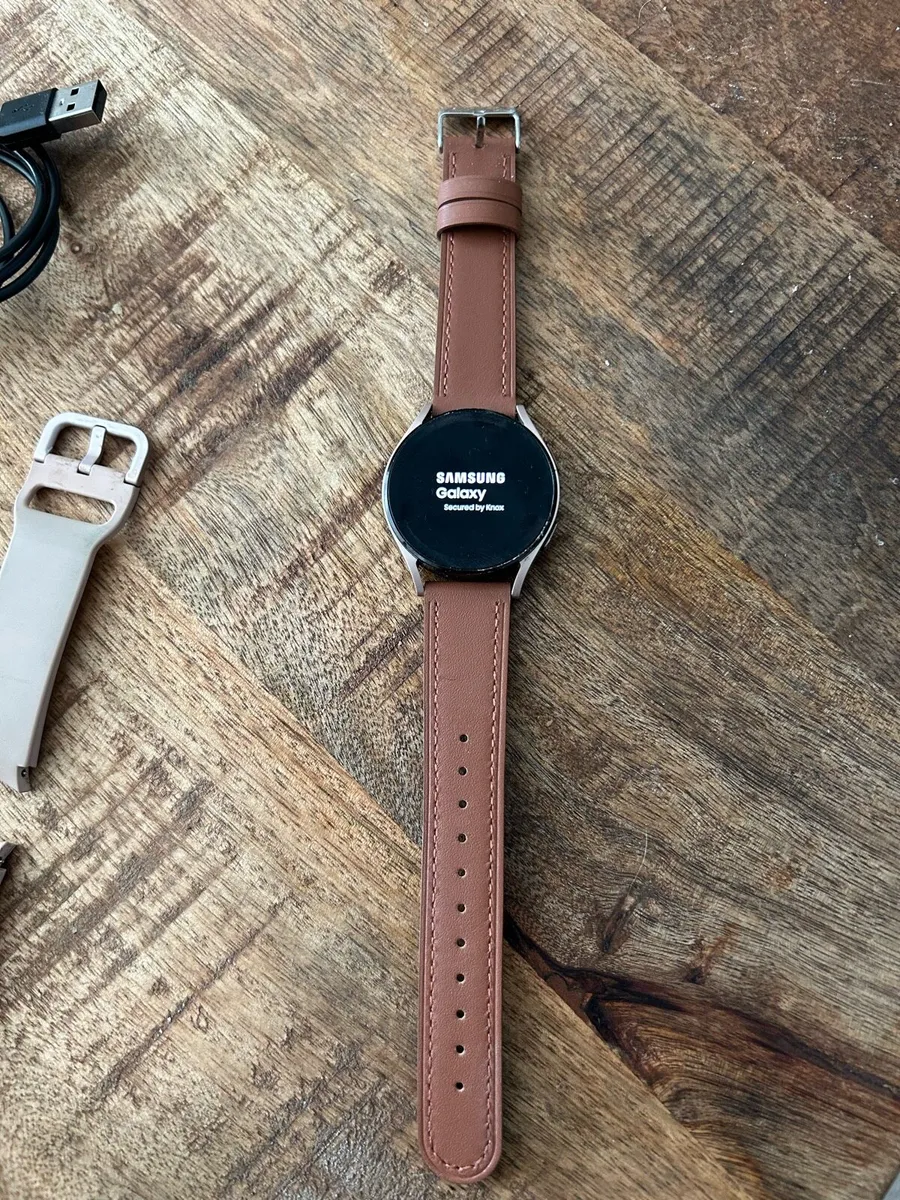 Samsung Galaxy Watch 4 - Image 2