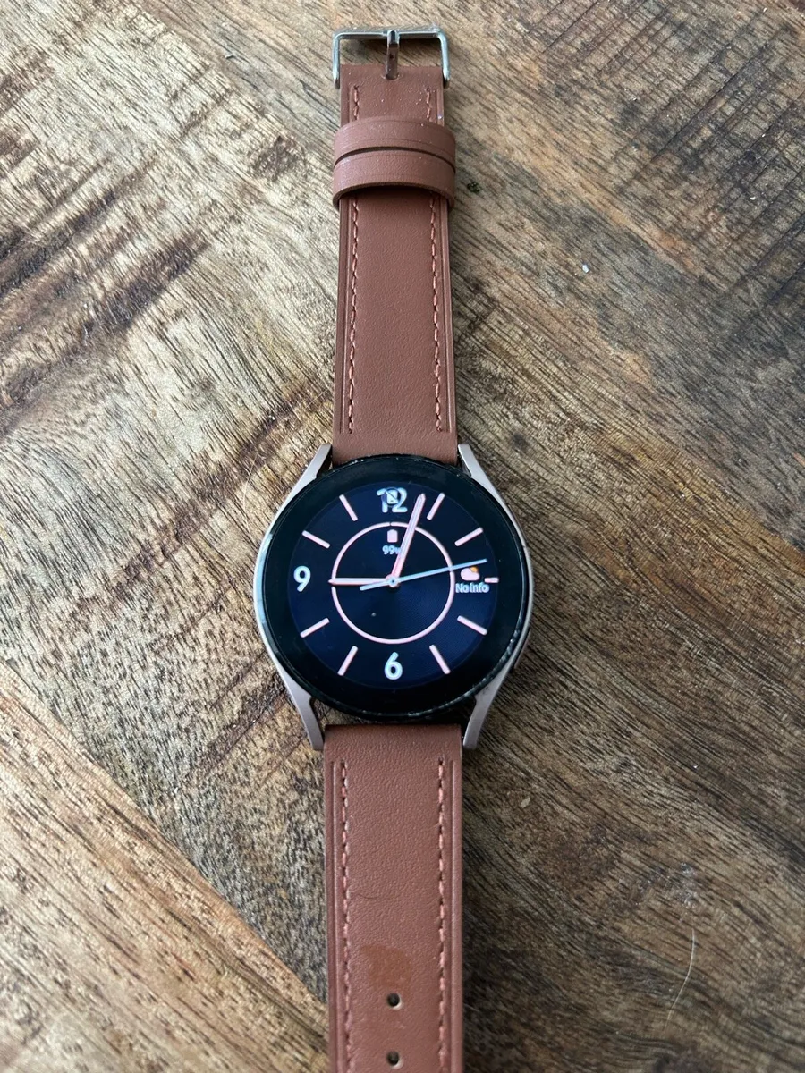 Samsung Galaxy Watch 4 - Image 3