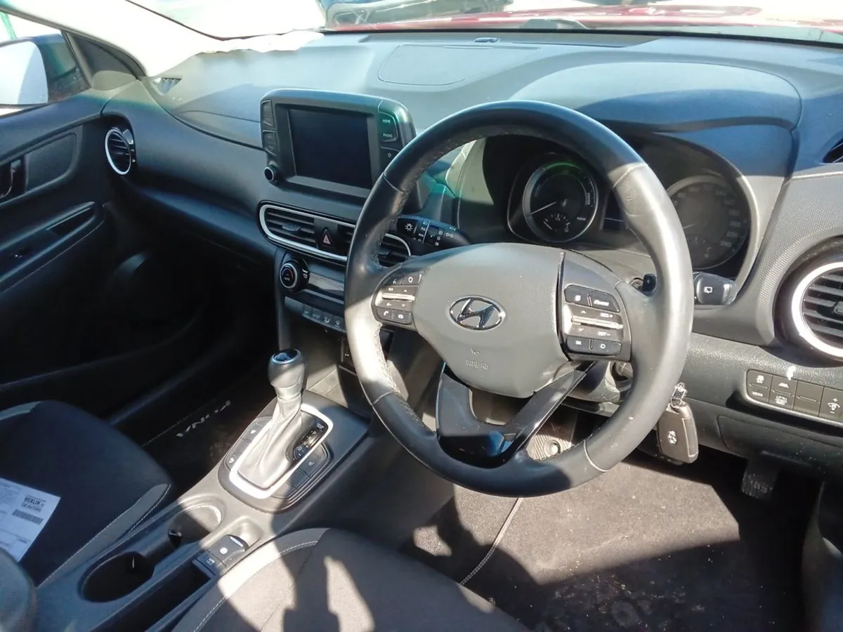 Hyundai Kona Executive Hybrid 2 Tone 5 1580 - Image 4