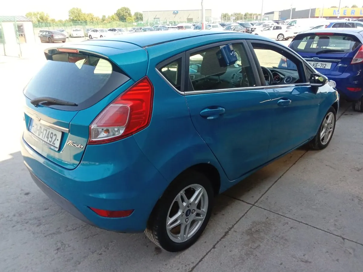 Ford Fiesta Titanium 1.5 75ps M5 - Image 4