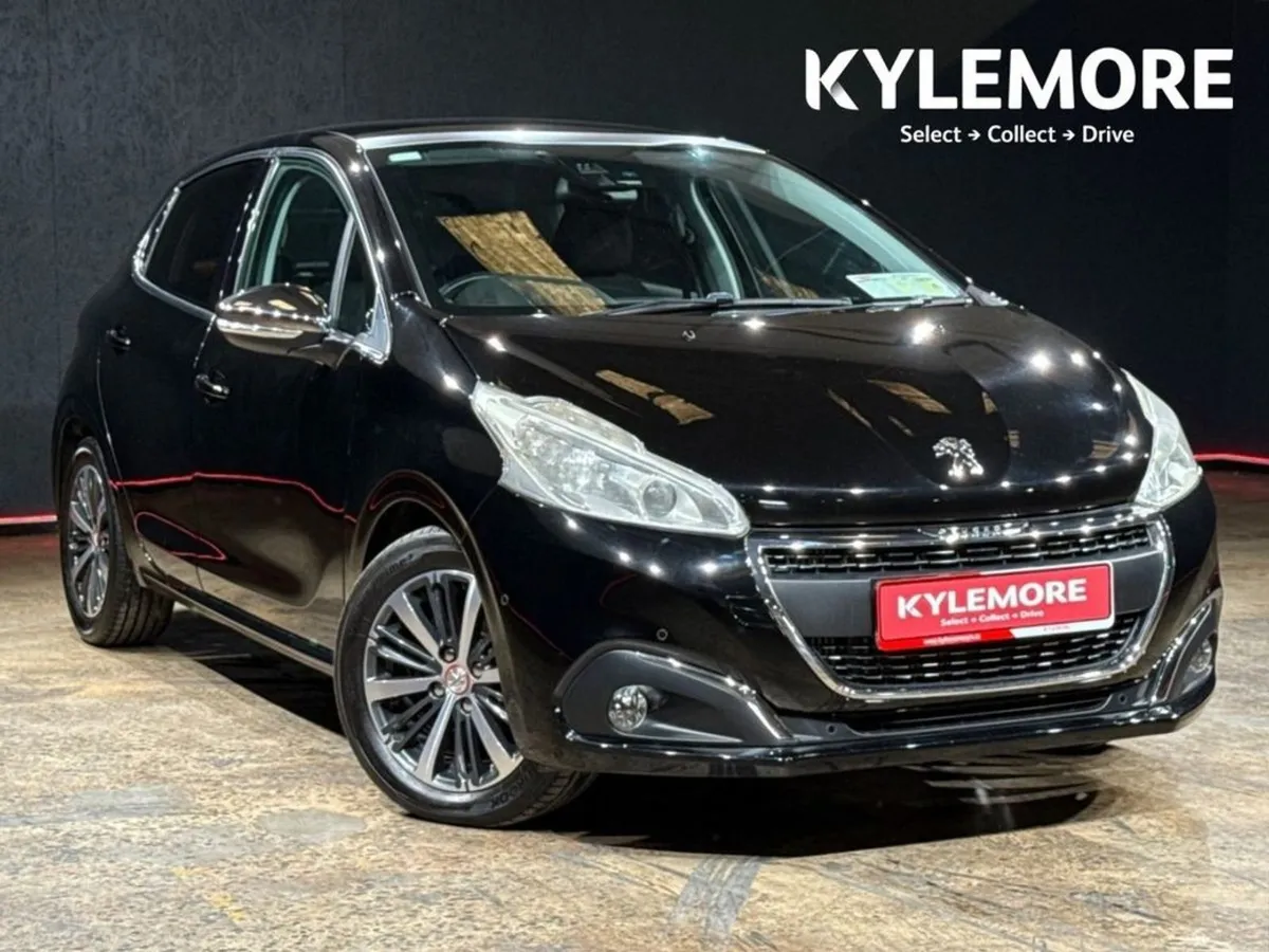 Peugeot 208 1.2 Automatic - Very Low Mileage - Pa - Image 1