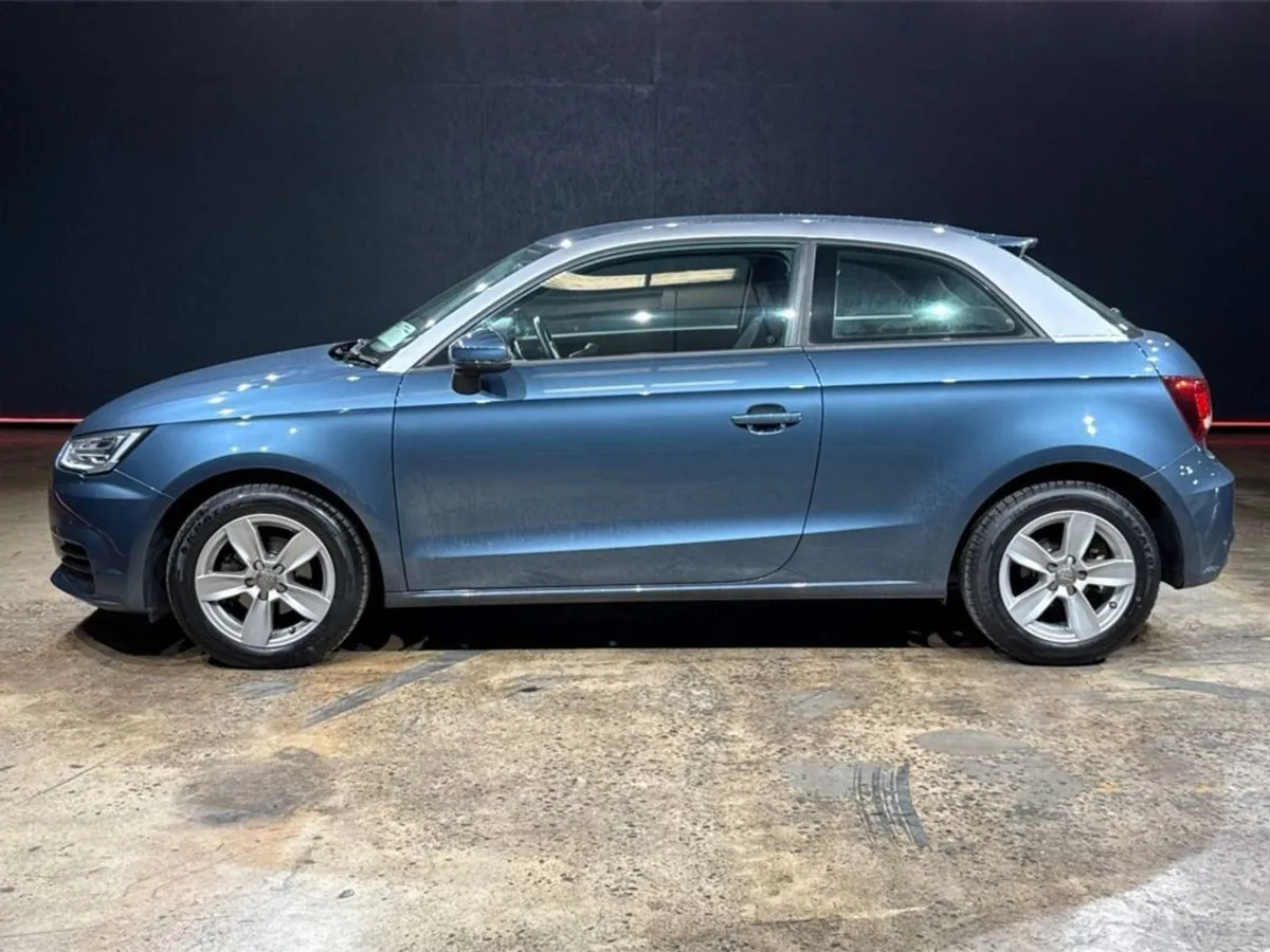 Audi A1 1.0 Automatic - Tfsi 3 Door - Blue/silver - Image 3