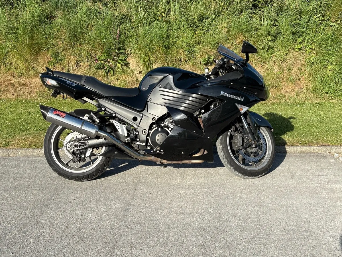 Kawasaki ZZR1400 - Image 1