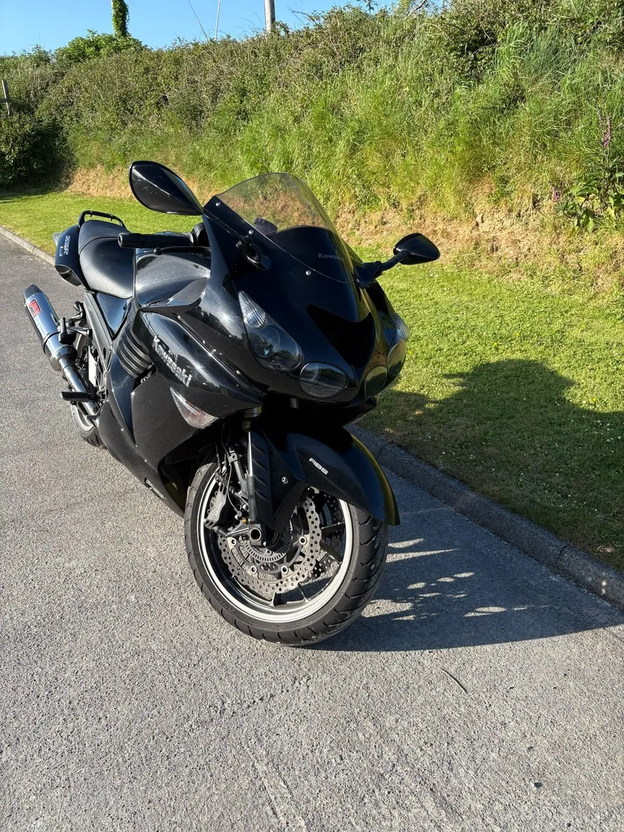 Kawasaki ZZR1400 - Image 3