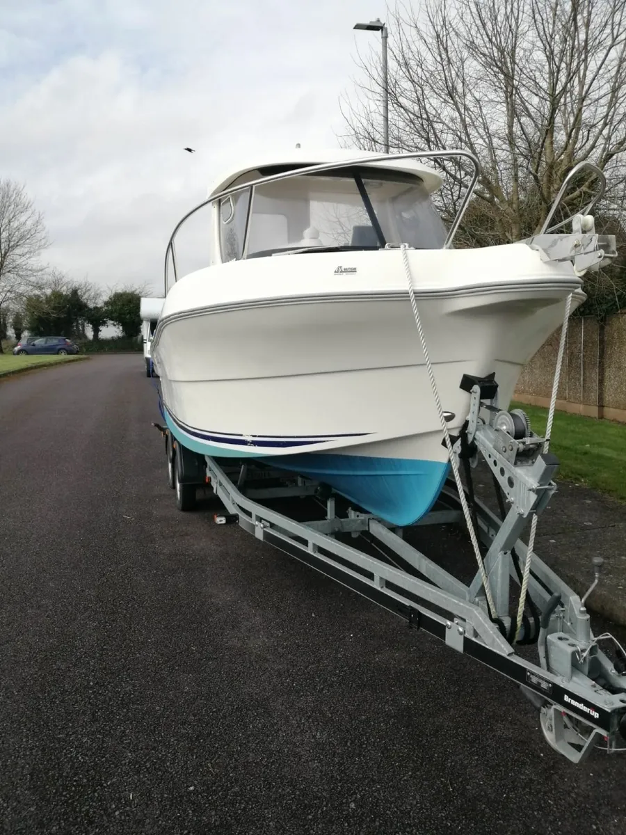 Quicksilver 640 Pilot House 100 HP Mercury - Image 3