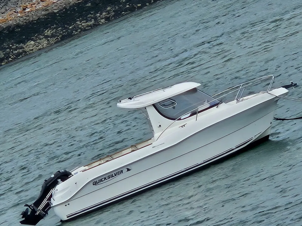 Quicksilver 640 Pilot House 100 HP Mercury - Image 1