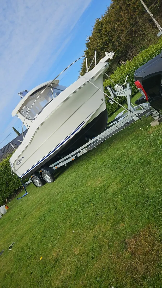 Quicksilver 640 Pilot House 100 HP Mercury - Image 1