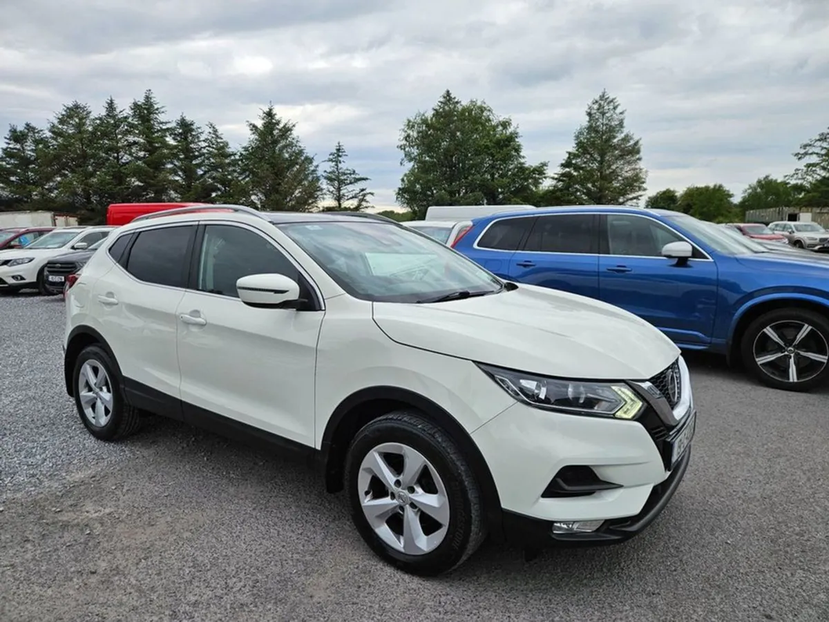 Nissan QASHQAI 1.3 SV SS My19 4DR - Image 1