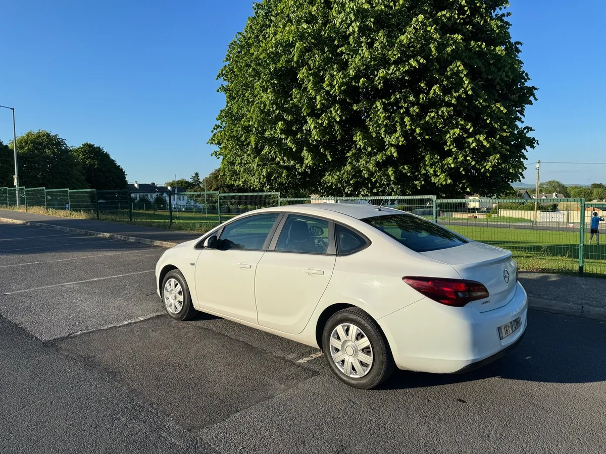 Opel Astra - Image 4