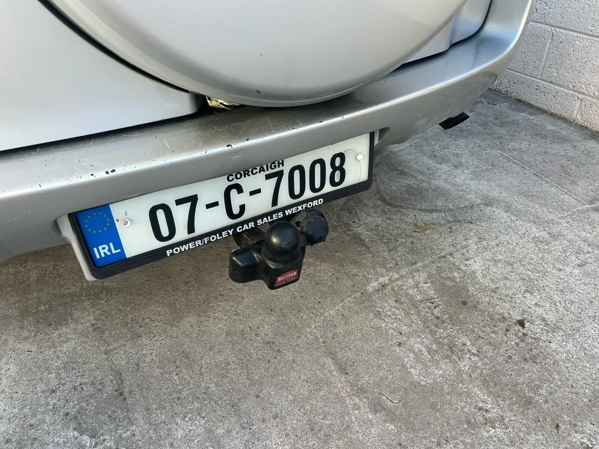 Car - Image 3