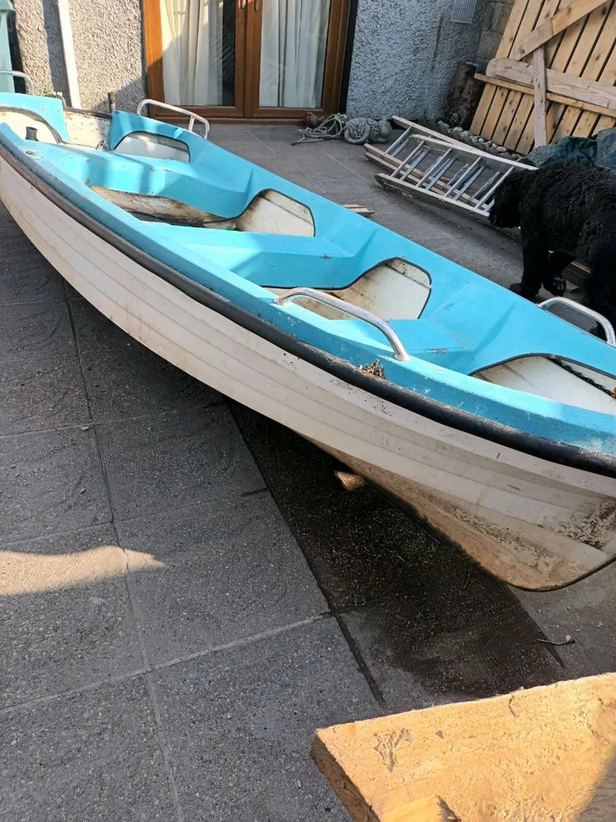 River / Lake Boat - Image 1