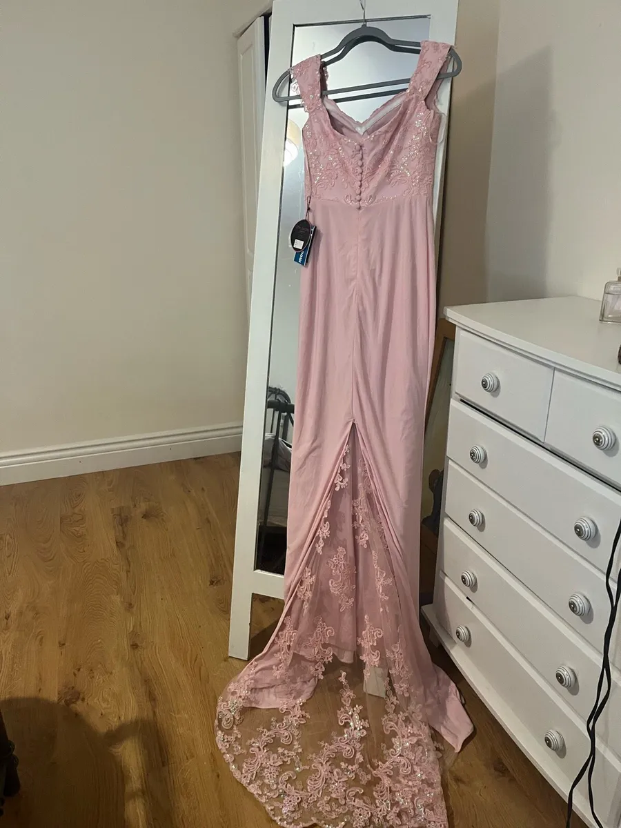 Debs Dress tags still on - Image 3