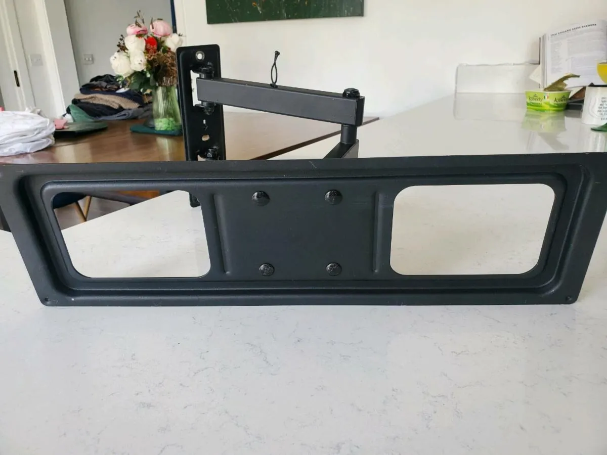 Heavy Duty Rotational TV Wall Mount - Image 2