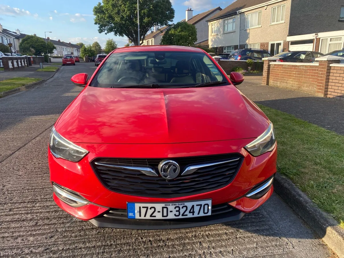 172 Vauxhall Insignia Design New Shape NCT 04/2026 - Image 3