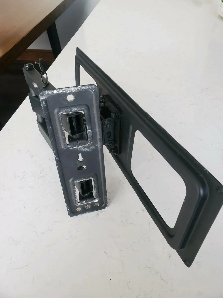 Heavy Duty Rotational TV Wall Mount - Image 4