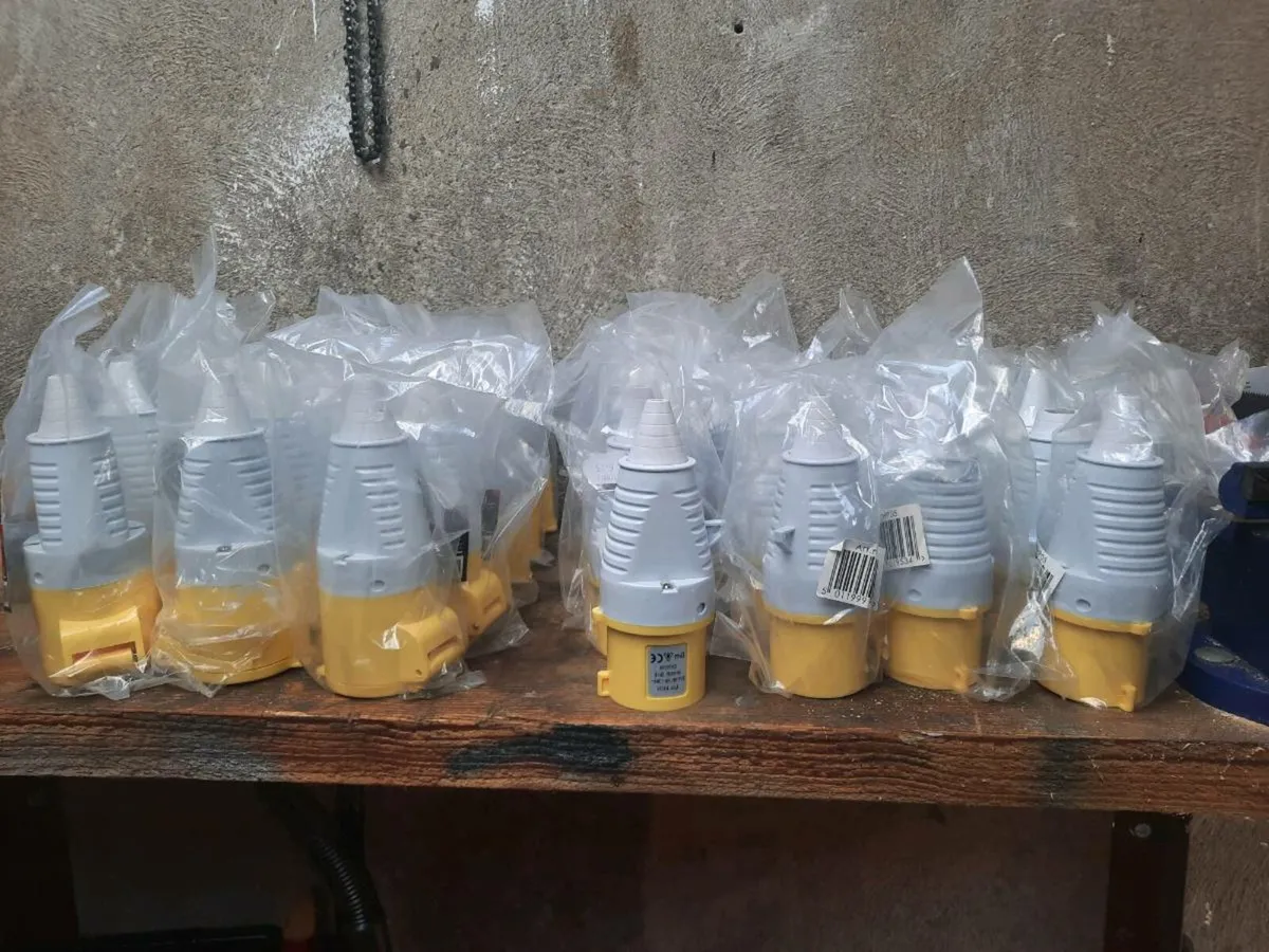 110volt yellow socket and plugs 32amp