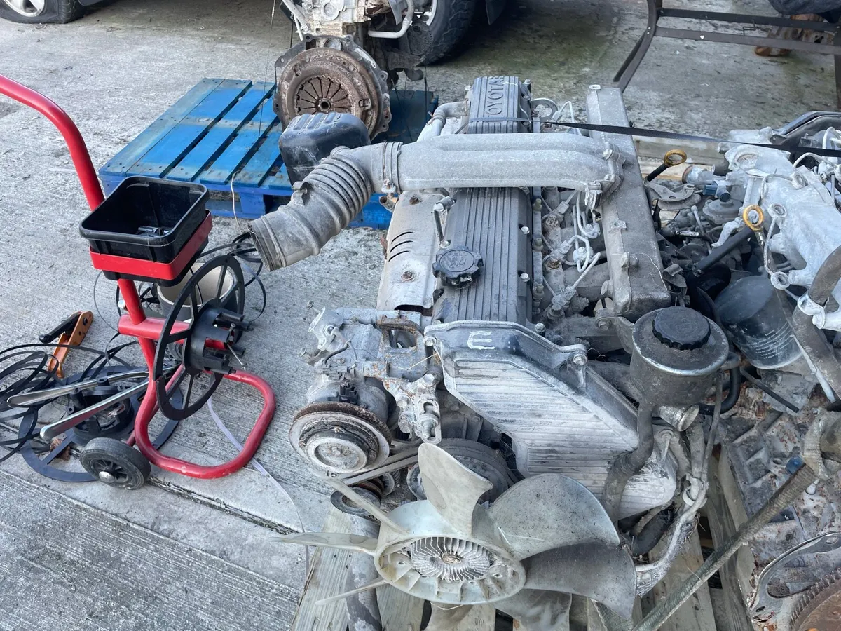 6 cyl Toyota engines - Image 1