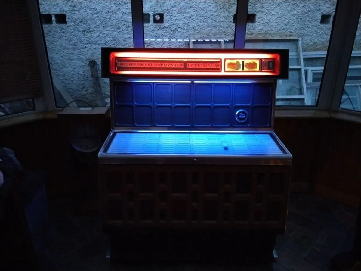Vintage Jukebox - Rowe AMI T1-2 - Image 1