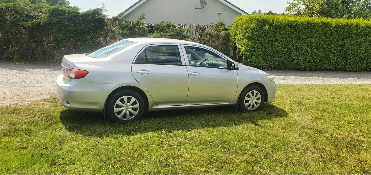 Toyota Corolla 2011 1.4d4d spotless - Image 4