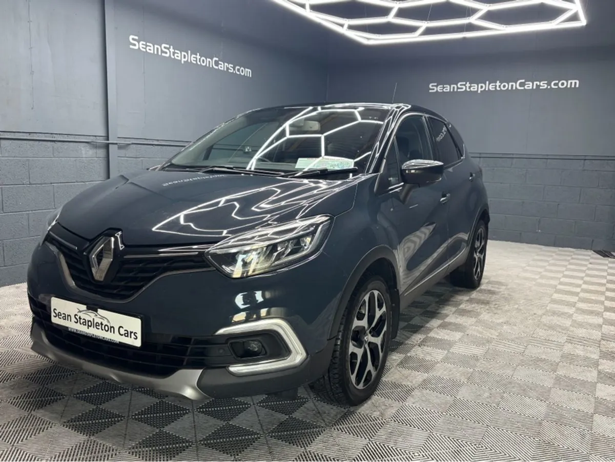 Renault Captur Signature X NAV DCI 90 4DR - Image 1