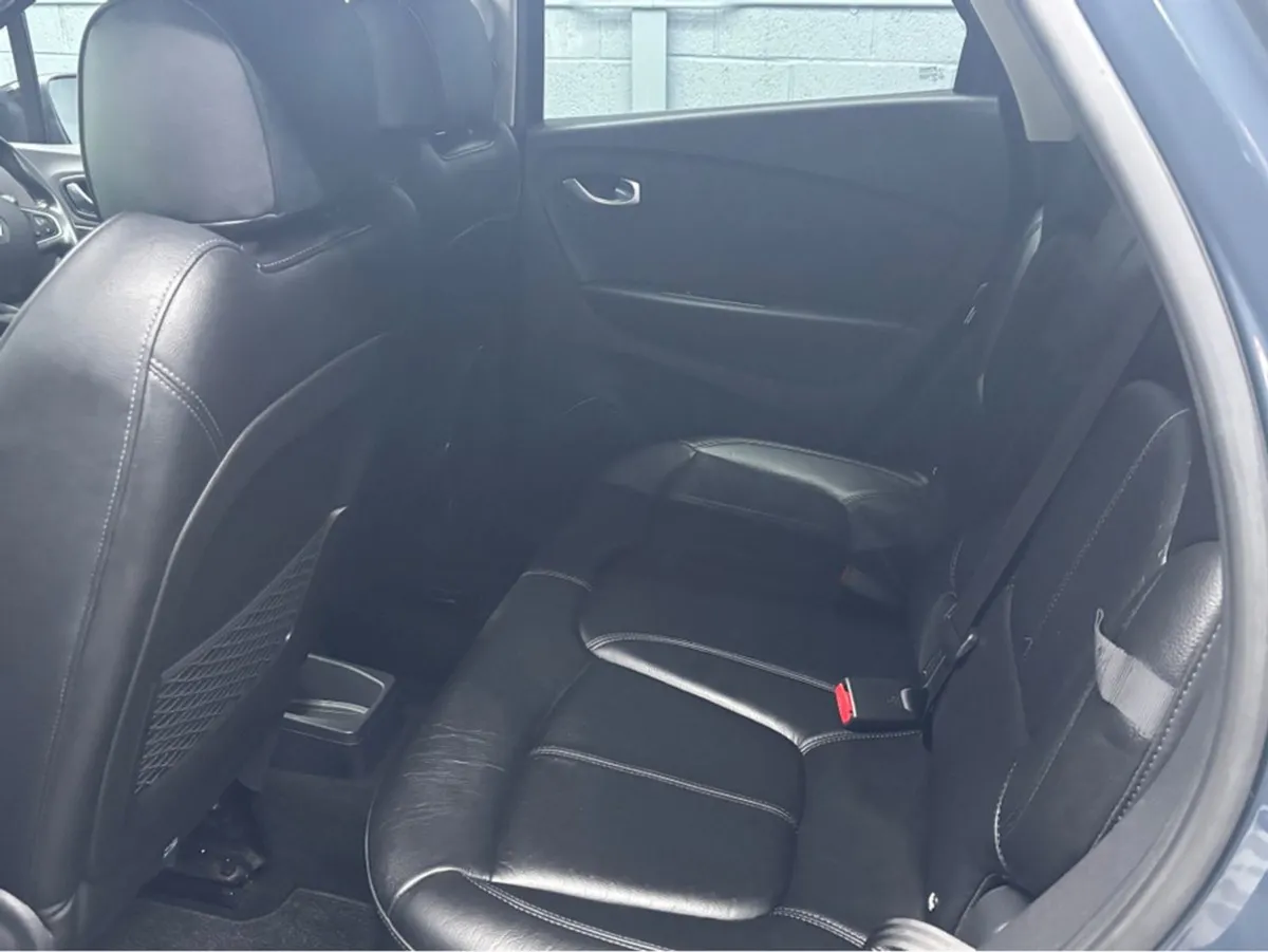 Renault Captur Signature X NAV DCI 90 4DR - Image 4