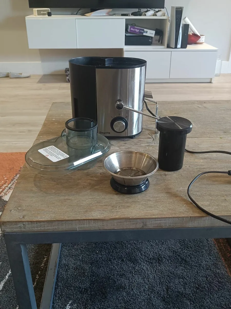 Bagotte Centrifugal Juicer for Fruit and Vegetable - Image 2