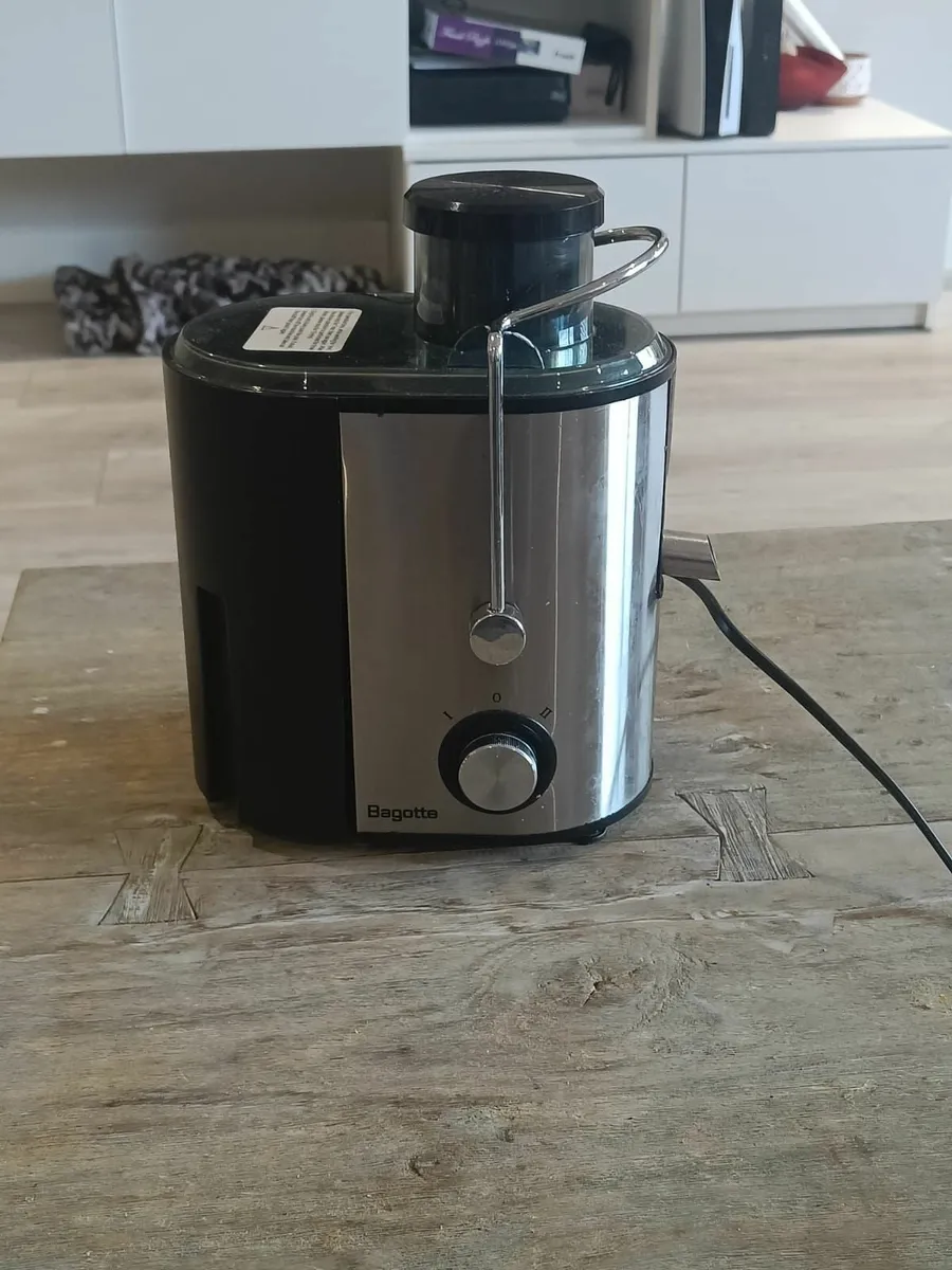 Bagotte Centrifugal Juicer for Fruit and Vegetable - Image 3