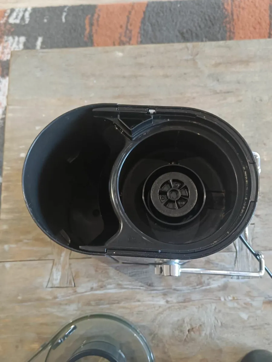 Bagotte Centrifugal Juicer for Fruit and Vegetable - Image 4
