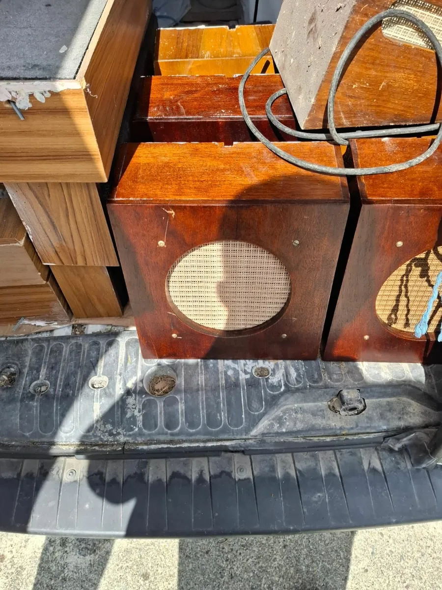 OLD RETRO SPEAKERS - Image 1