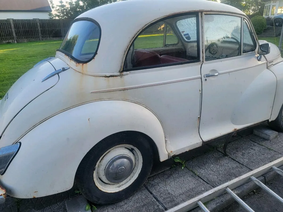 Morris minor x2 1967 black 1957white - Image 3