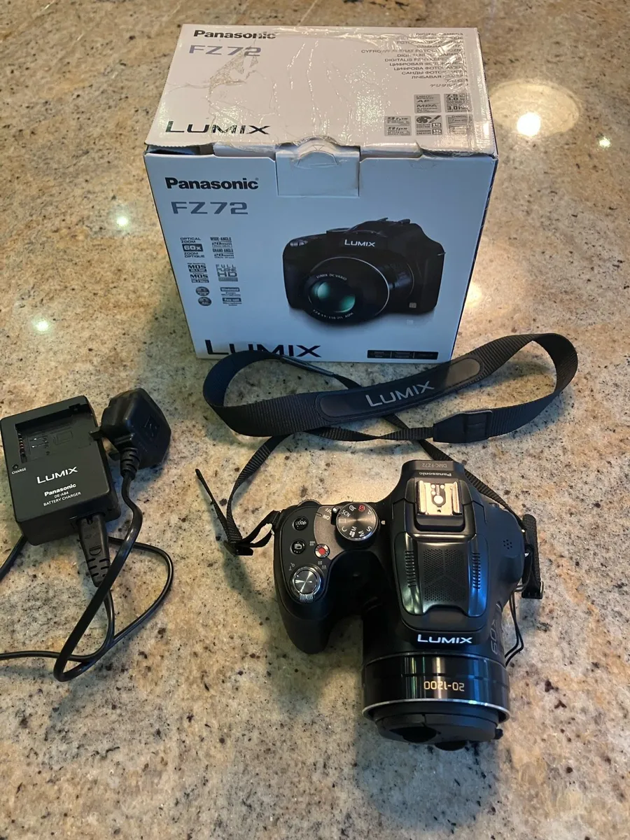 Lumix FZ72 Digital Camera - Image 2