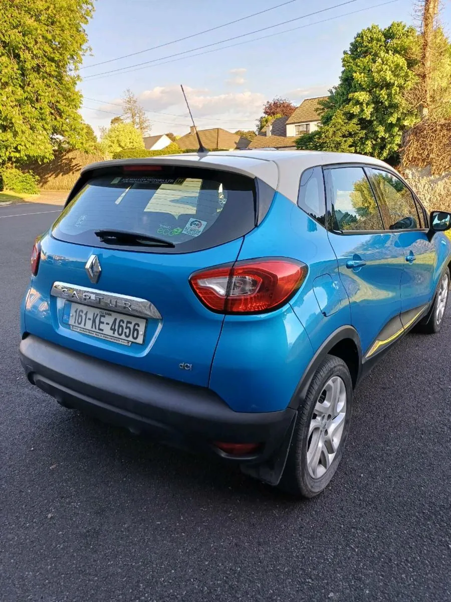 RENAULT CAPTUR 2016 AUTOMATIC - Image 4