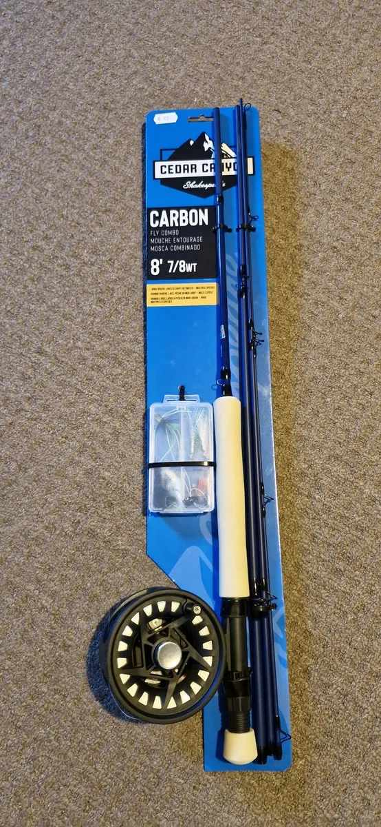 Fly fishing rod and fly set