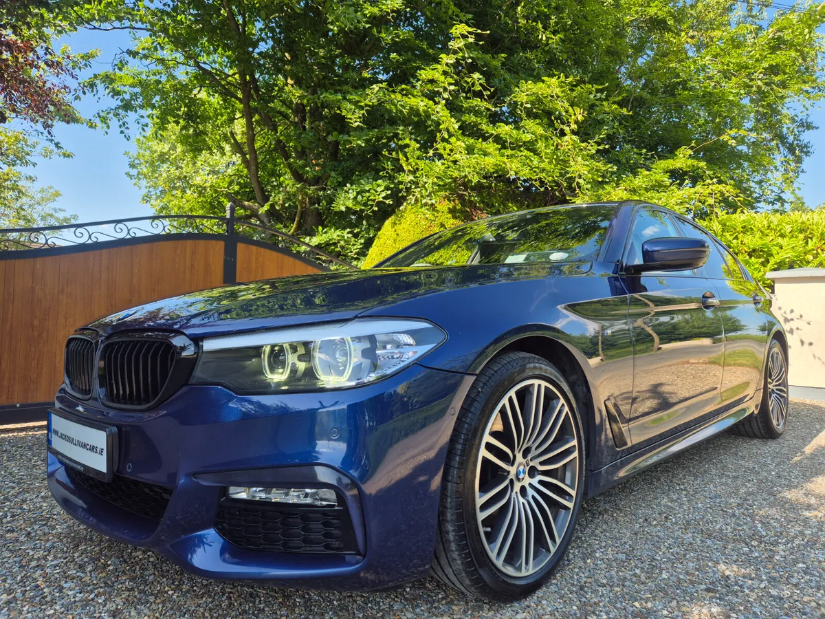 182'BMW 520D M-SPORT PLUS - Image 2