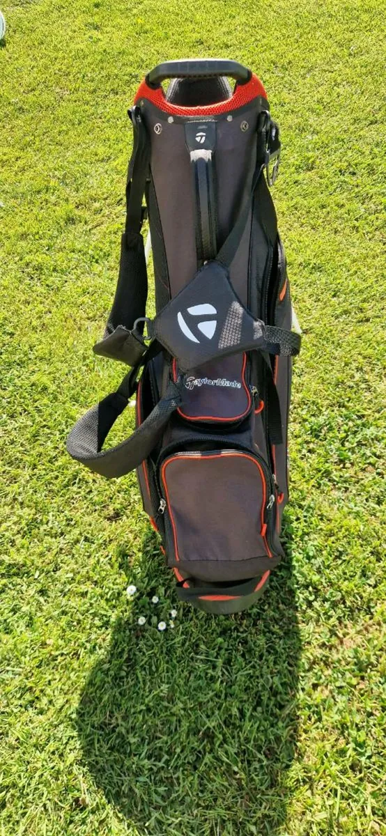 Taylormade golf bag - Image 2