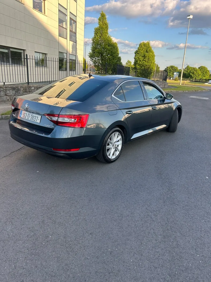 152 Skoda Superb - Image 2