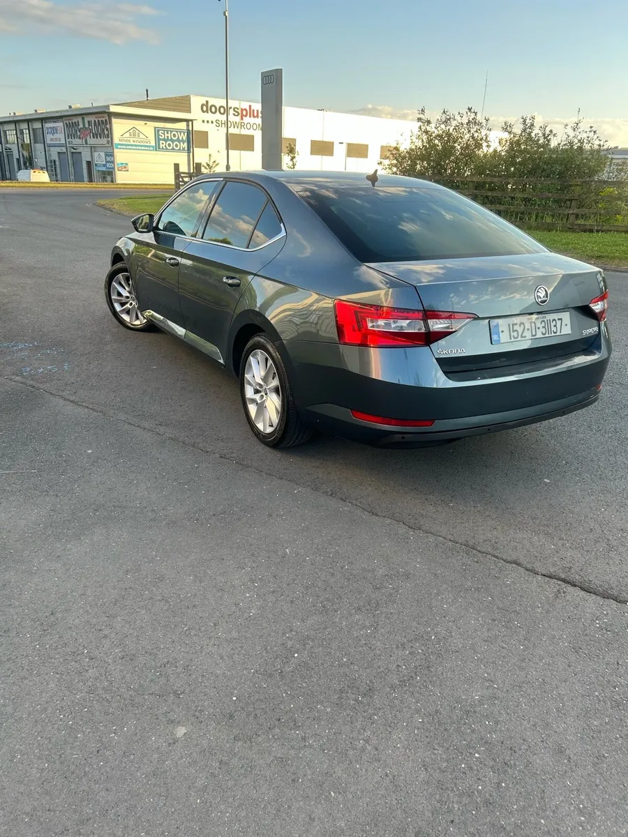 152 Skoda Superb - Image 3
