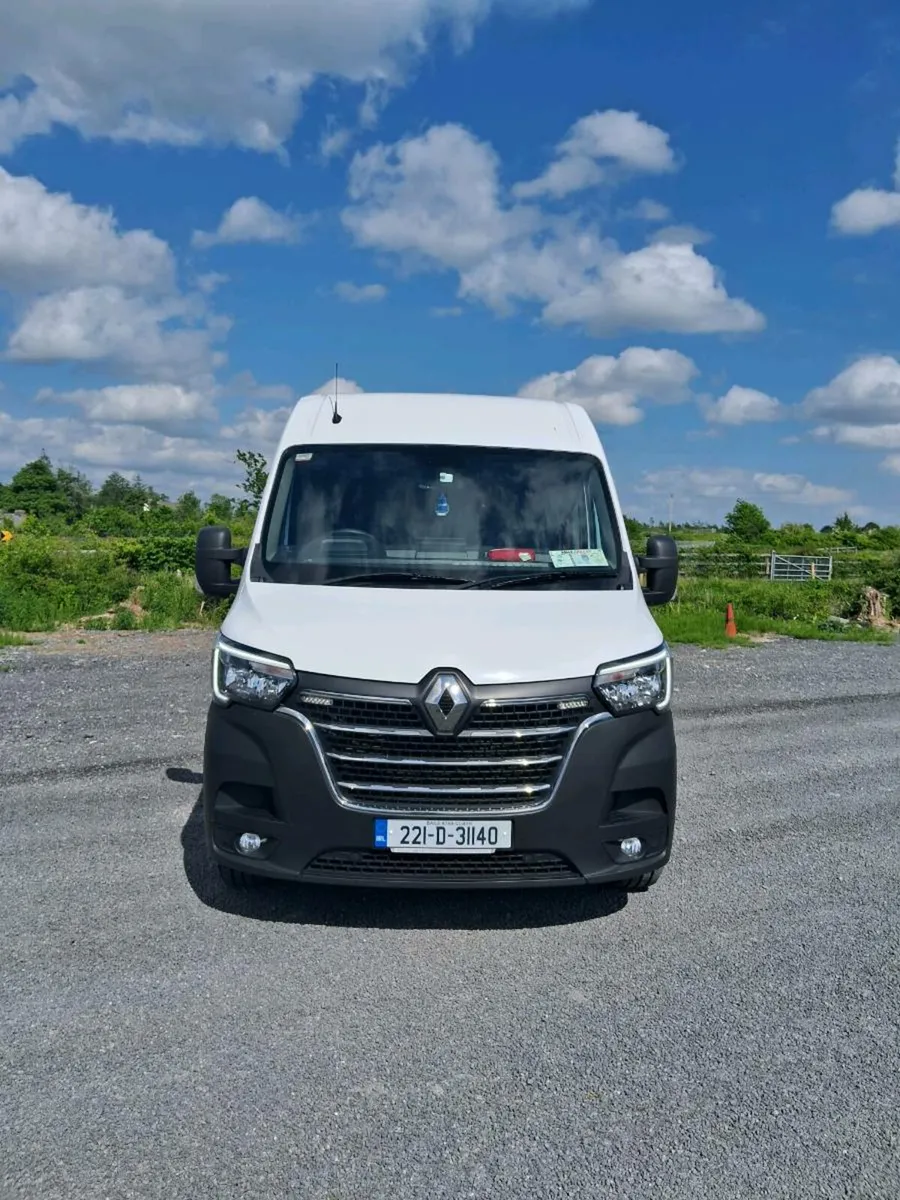 Renault Master Red Edition - Image 4