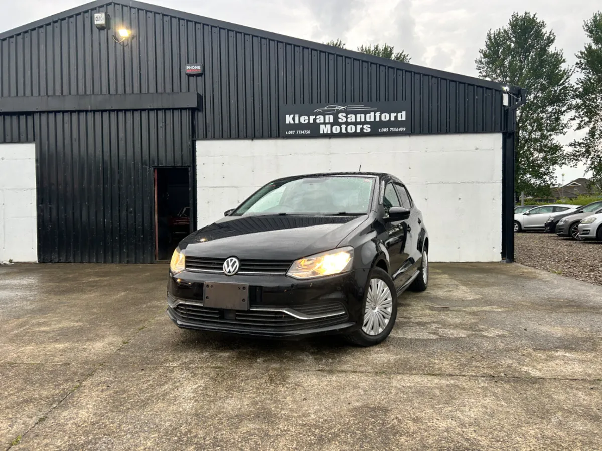 2015 Volkswagen Polo - Image 1