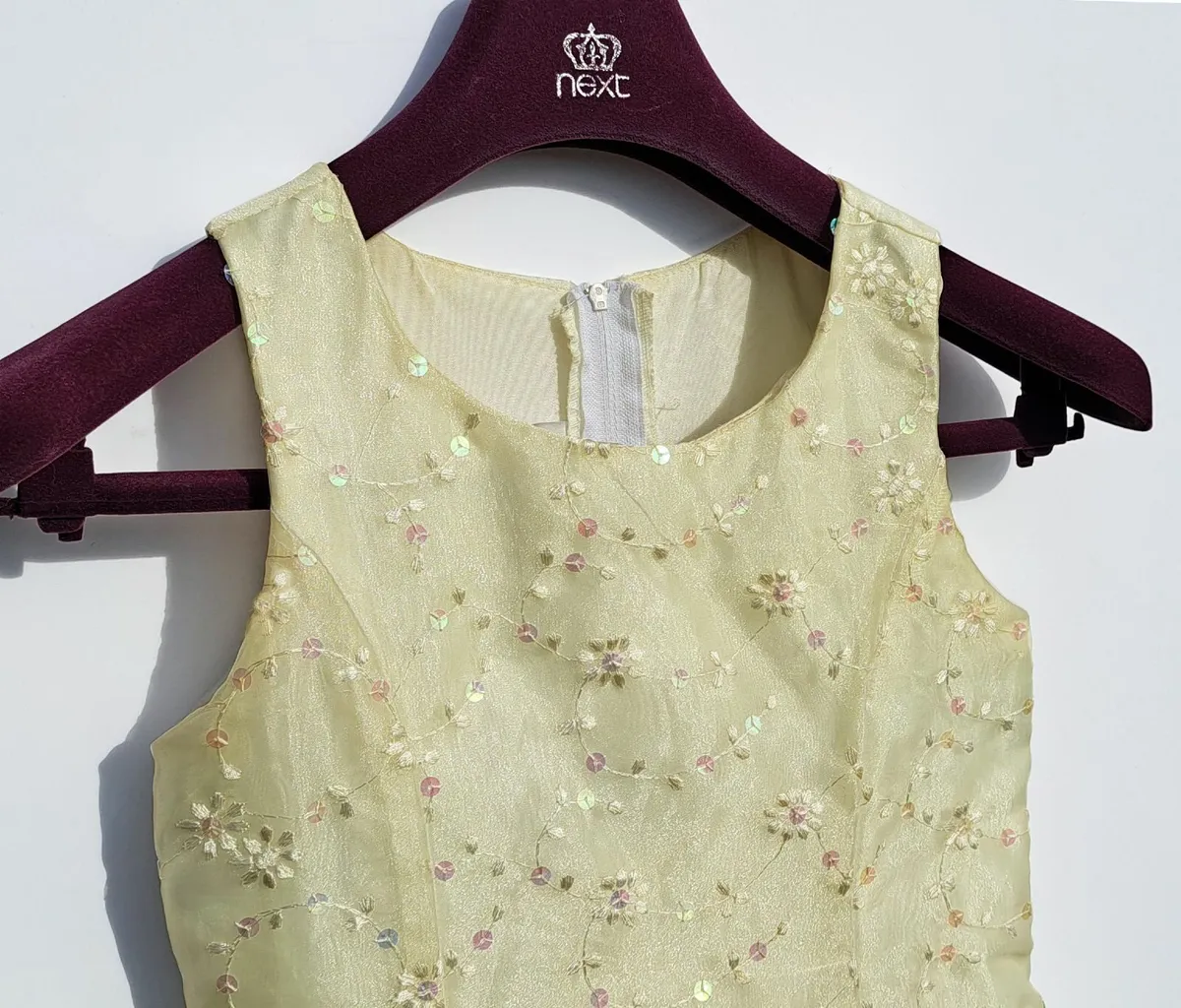 Satin & Sequins Girls Occasion Wear Dress Age 9-10 - Image 3