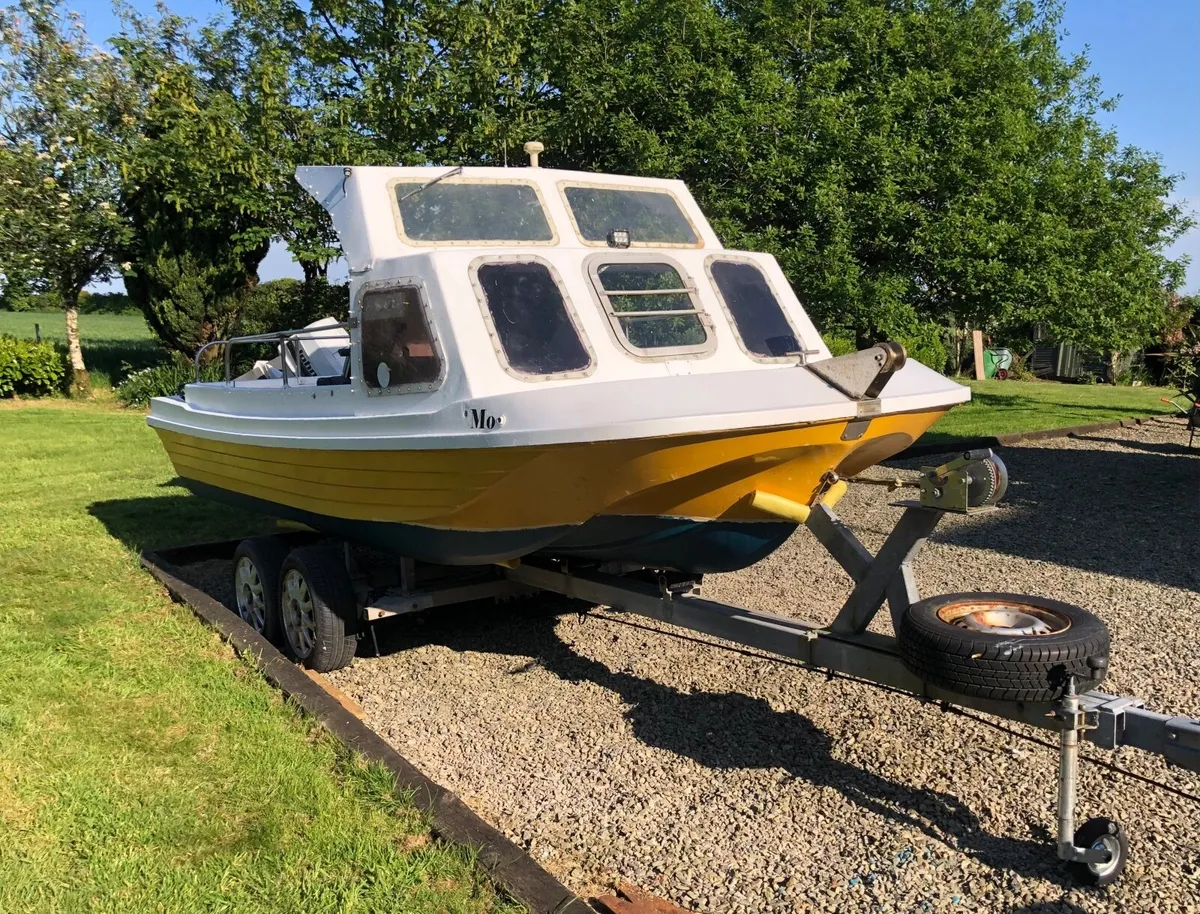 Lovely Fishing Boat - 17’ - Image 3