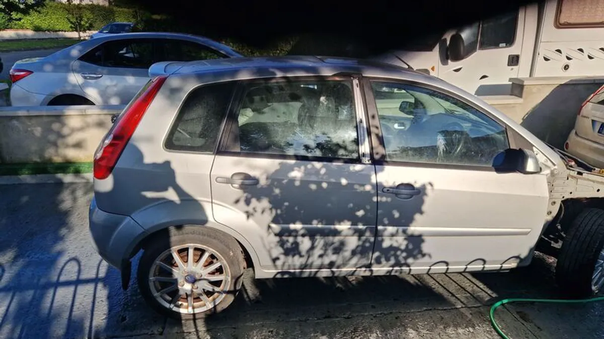 2008 Ford Fiesta 1.2 petrol For parts - Image 3