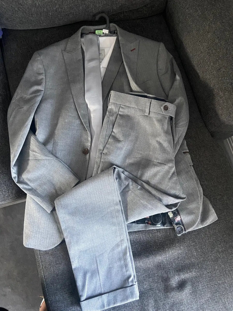 Full Debs or Wedding Suit Next - Image 4