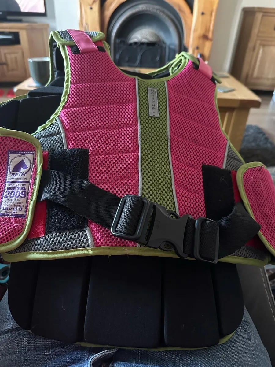 Girls Harry hall Back protector - Image 1
