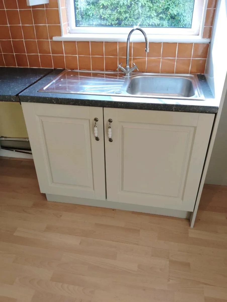 Kitchen - Image 3