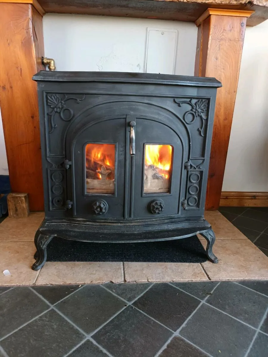 Solid flue stove.3 - Image 2